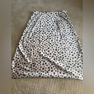 Chic Black and Cream A-Line Midi Skirt